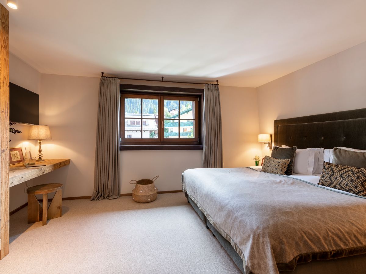 Luxury-ski-chalet-st-anton-Kikombe-Lo (3).jpg