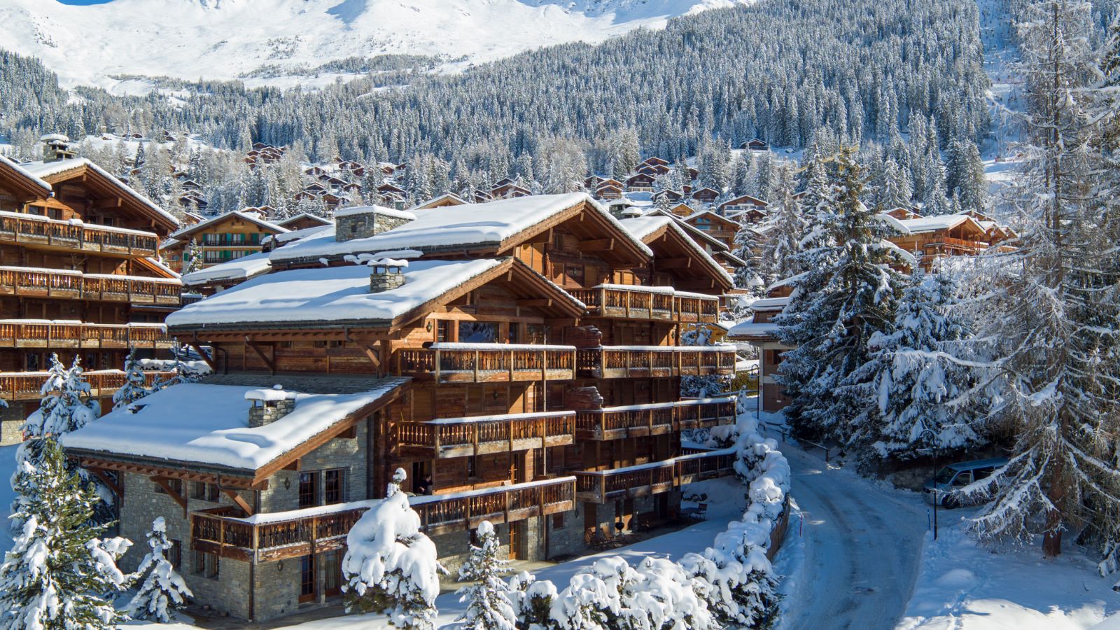 luxury-ski-chalet-verbier-ivouette-oxford (17).jpg