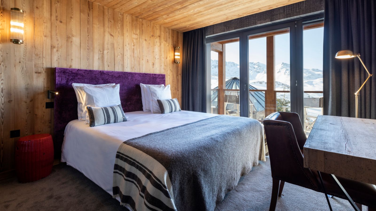 luxury-ski-chalet-cullinam-oxfordski-b5.jpg