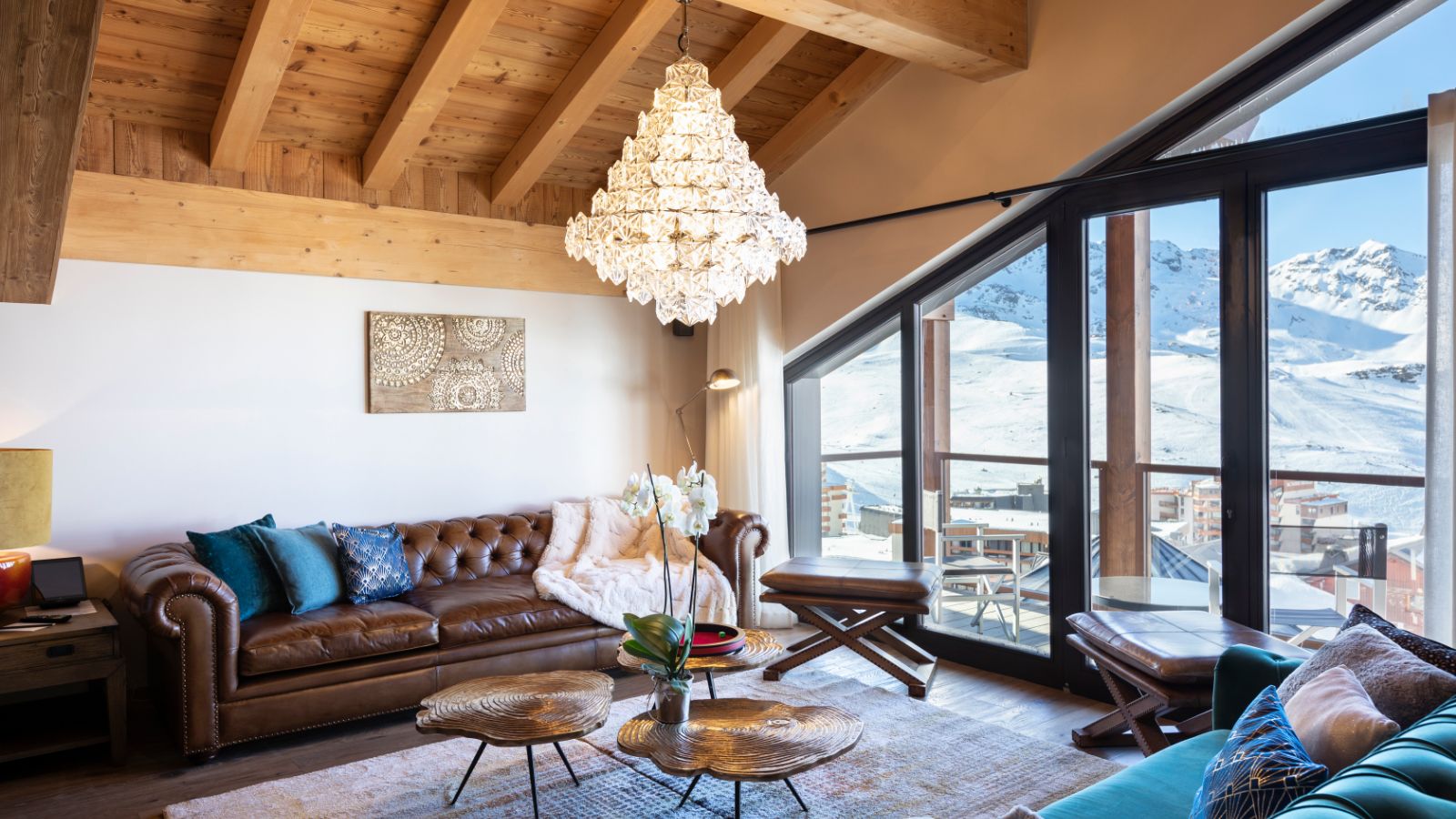 luxury-ski-chalet-cullinam-oxfordski-lr.jpg