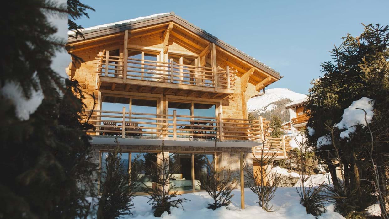 Luxury-ski-chalet-verbier-Chalet-Pierrepointe-Oxford-Ski-Exterior.jpg