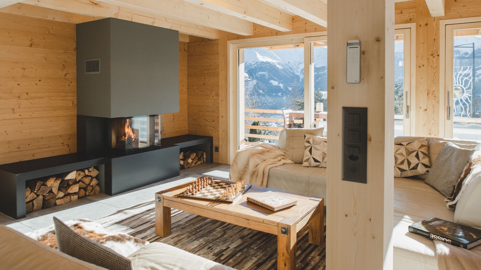 Luxury-ski-chalet-verbier-Chalet-Pierrepointe-Oxford-Ski-Lounge2.jpg