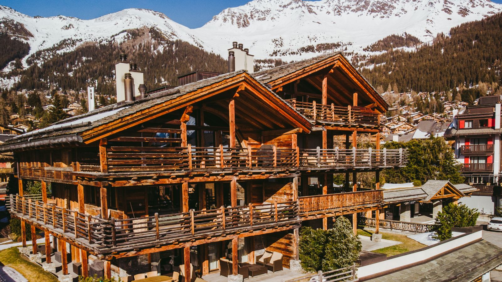 Luxury-Ski-Chalet-Verbier-Chalet-Valentine-Oxford-Ski-Exterior.jpg