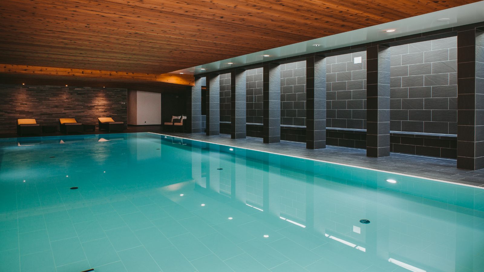 Luxury-Ski-Chalet-Verbier-Chalet-Valentine-Oxford-Ski-Pool.jpg