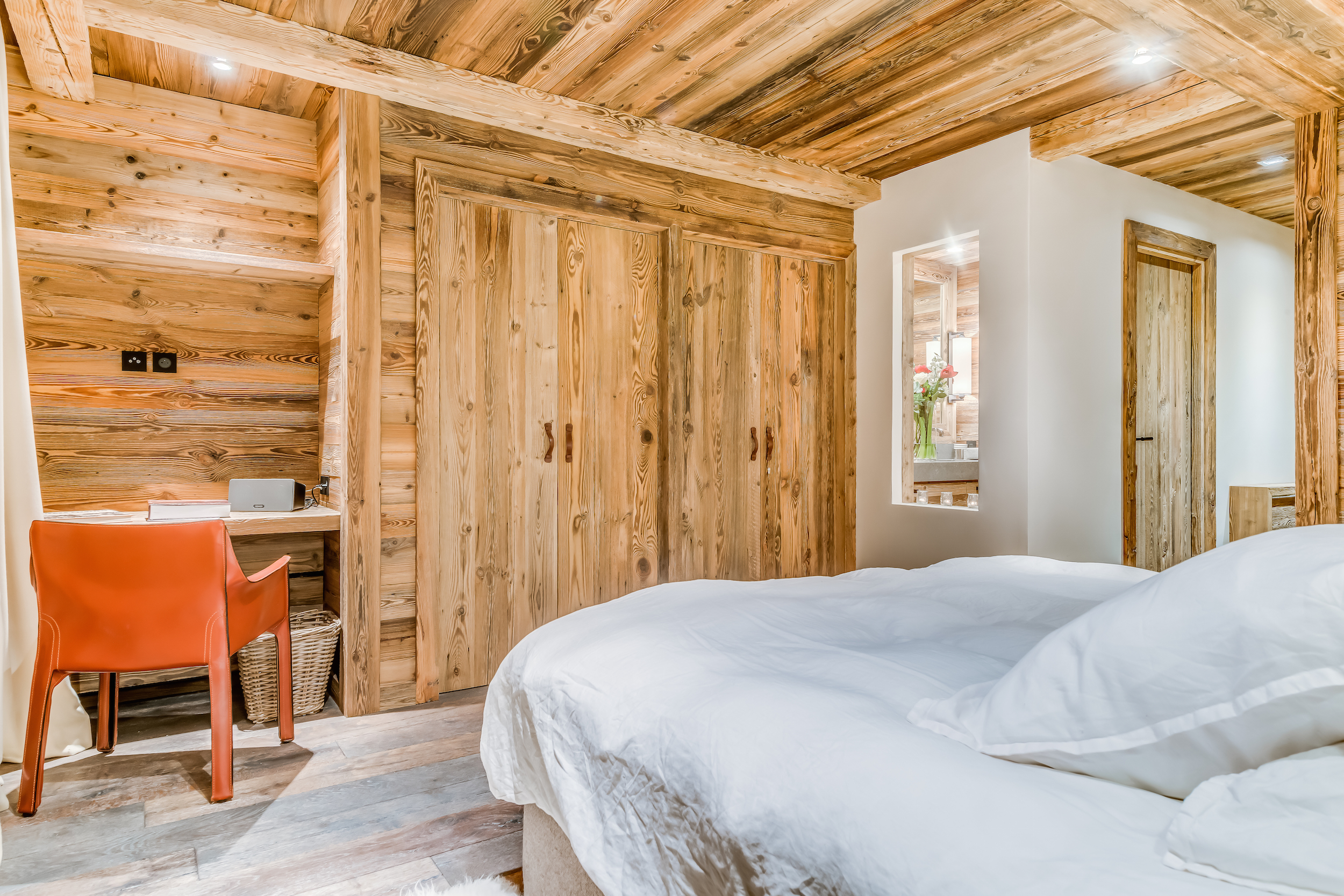 Les Sorbiers Bedroom 1a.jpg