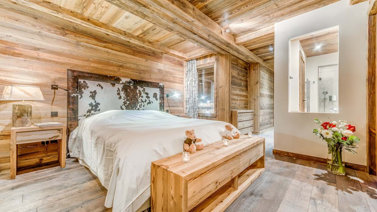 Les Sorbiers Bedroom 2.jpg