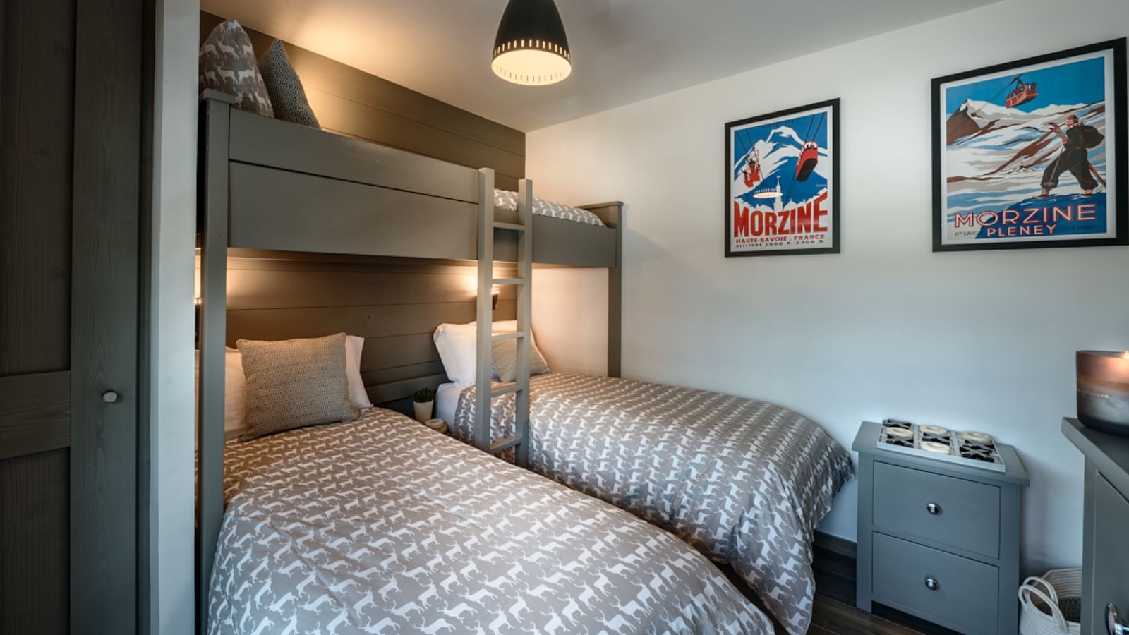 Luxury-Ski-Chalet-Morzine-Les-Abeilles-Oxford-Ski-Bedroom (5).jpg