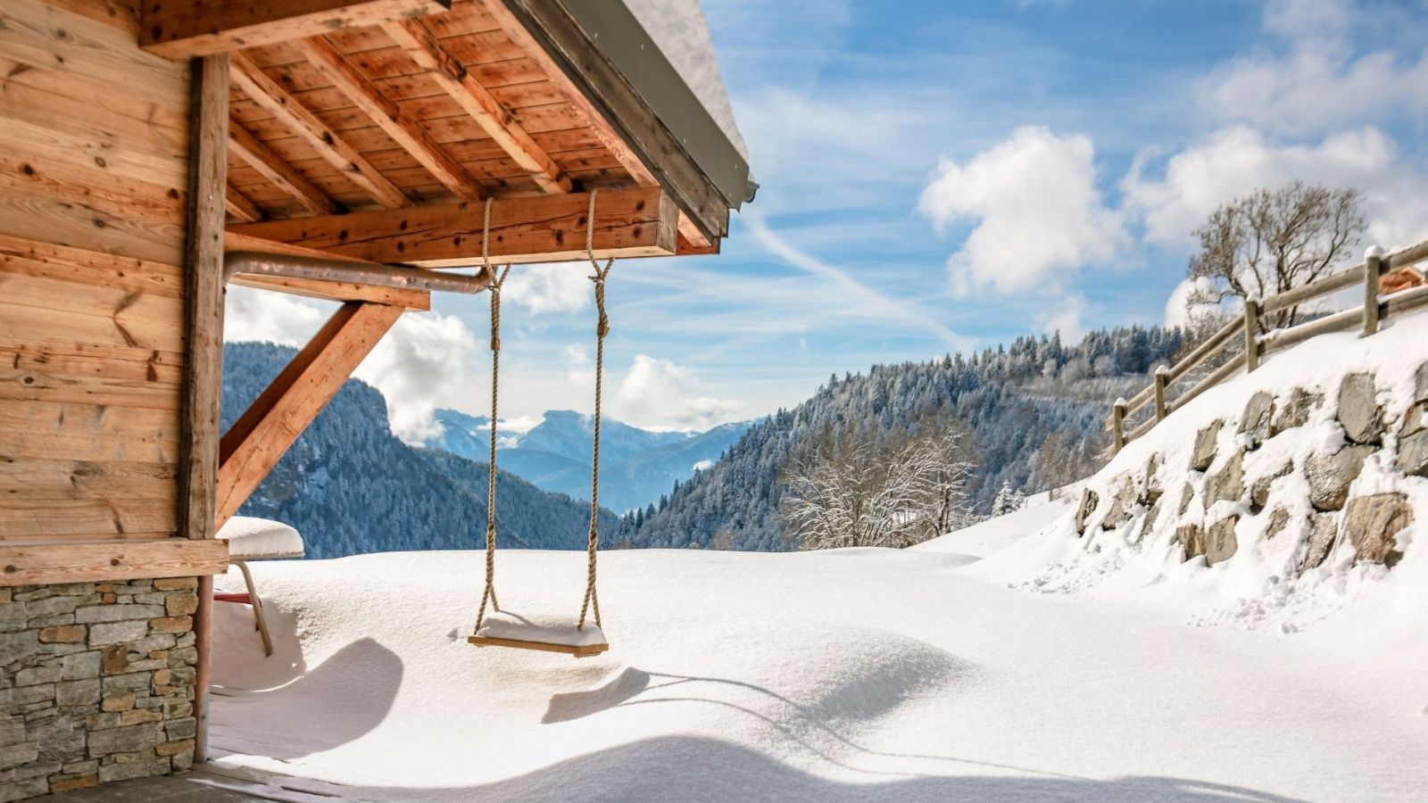 Luxury-Ski-Chalet-Les-Gets-Maison-dHiver-Oxford-Ski-view.jpg