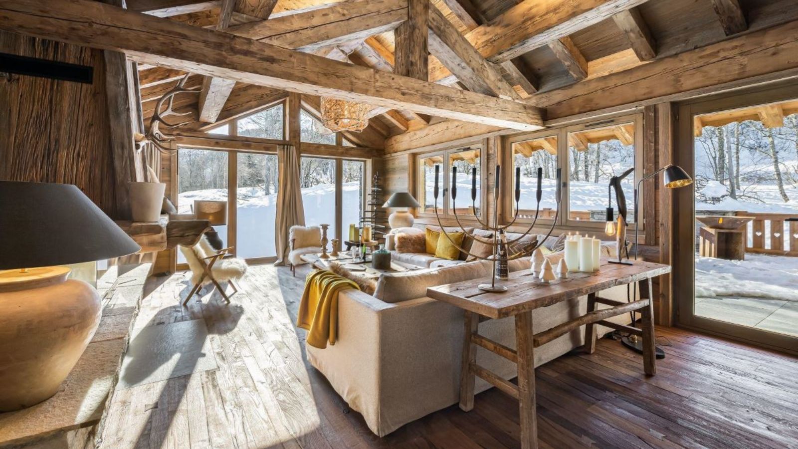 Luxury-ski-chalet-Meribel-Chalet-Haapiti-Oxford-Ski-Lounge3.jpg