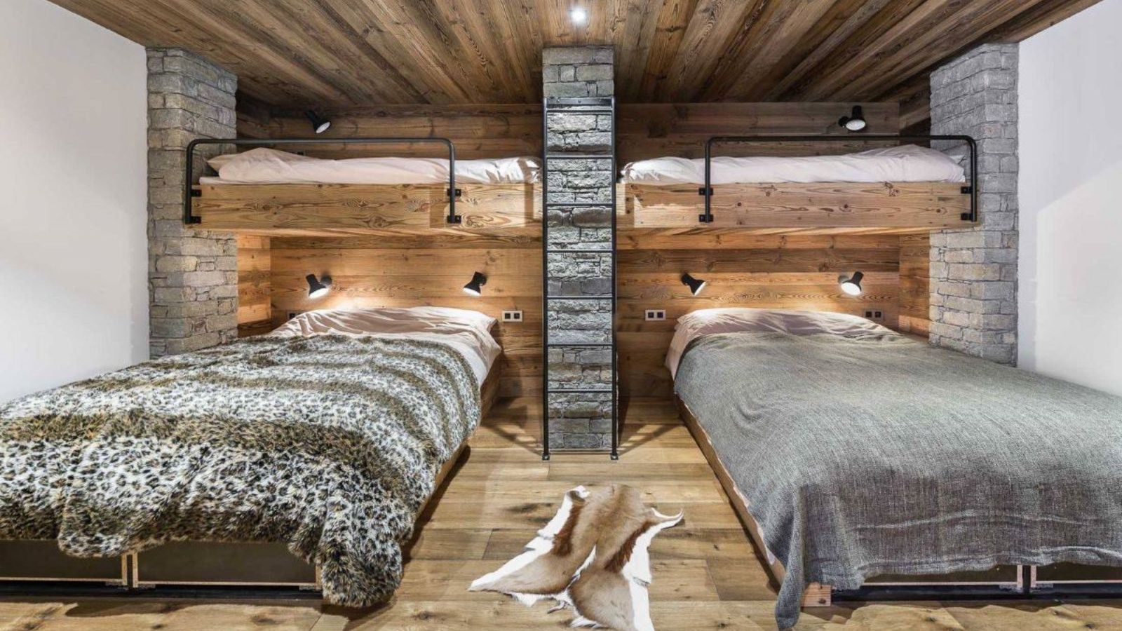 Luxury-Ski-Chalet-Meribel-Chalet-Fontany-Oxford-Ski-Bedroom (8).jpg