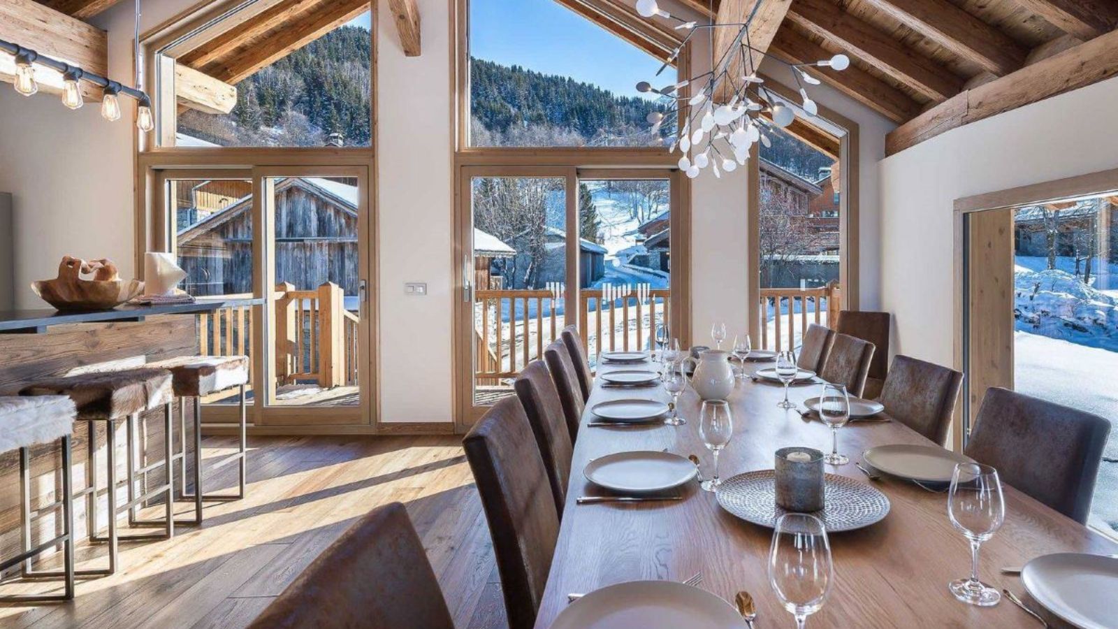 Luxury-Ski-Chalet-Meribel-Chalet-Fontany-Oxford-Ski-Dining.jpg
