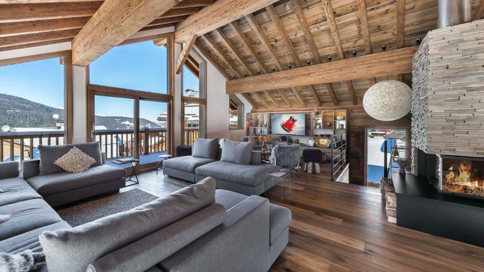 Luxury-Ski-Chalet-Meribel-Chalet-Fontany-Oxford-Ski-Fireplace.jpg
