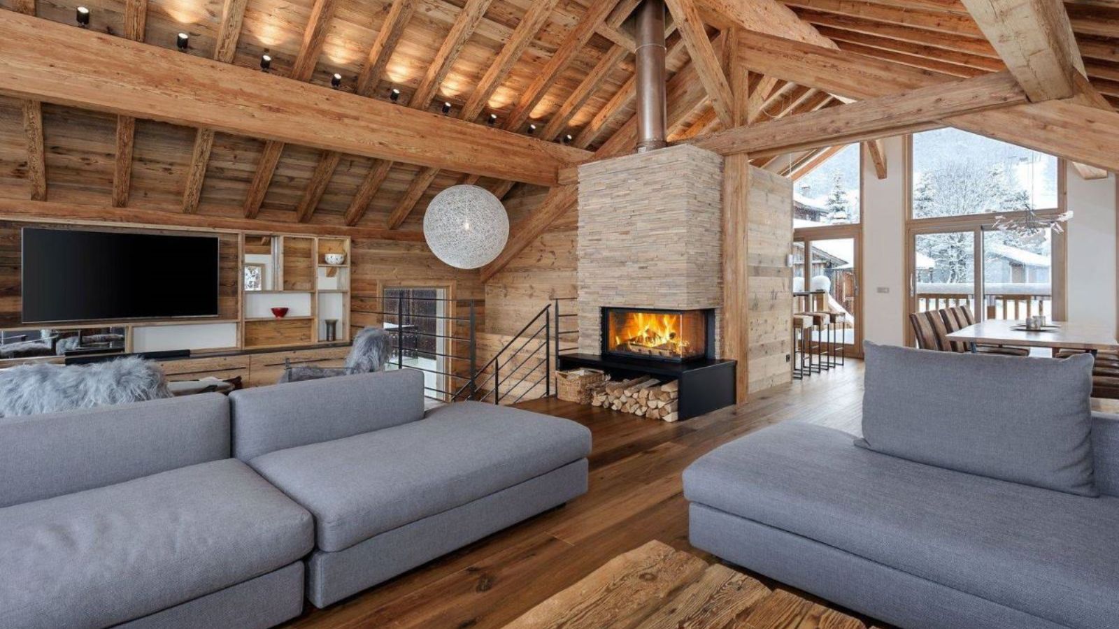 Luxury-Ski-Chalet-Meribel-Chalet-Fontany-Oxford-Ski-Lounge.jpg