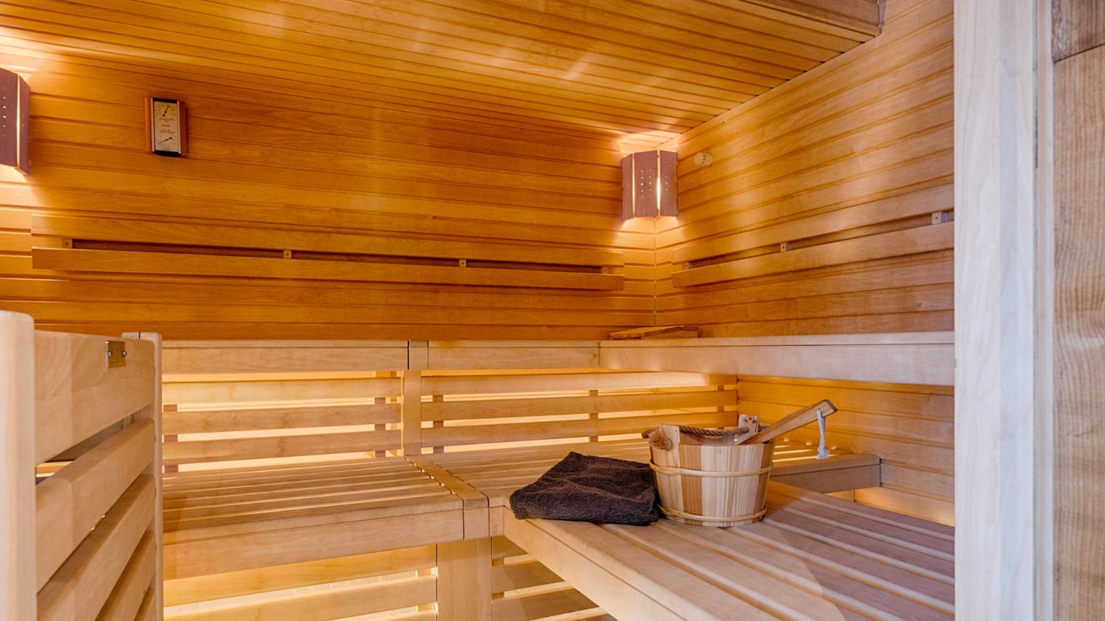 Luxury-Ski-chalet-Zermatt-Chalet-White-Pearl (16).jpg