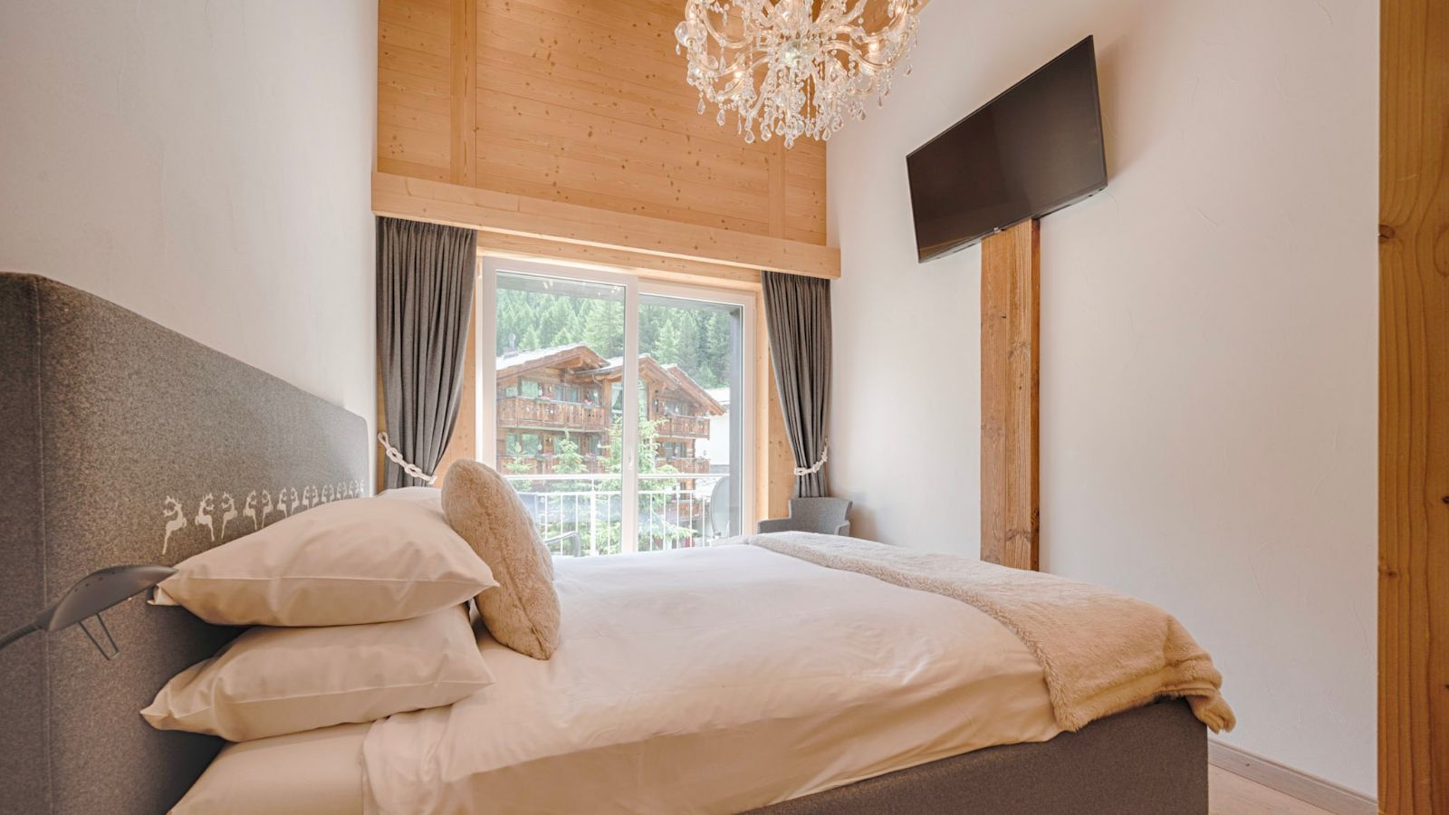 Luxury-Ski-Chalet-Zermatt-Tuftra4 (6).jpg