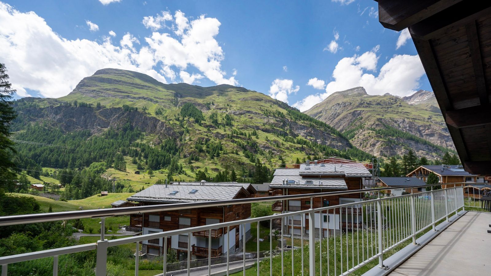 Luxury-Ski-Chalet-Zermatt-Tuftra4 (12).jpg