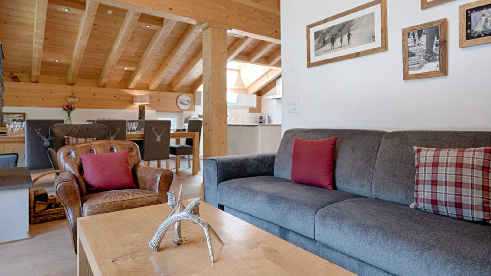 Luxury-Ski-Chalet-Zermatt-Tuftra6 (13).jpg