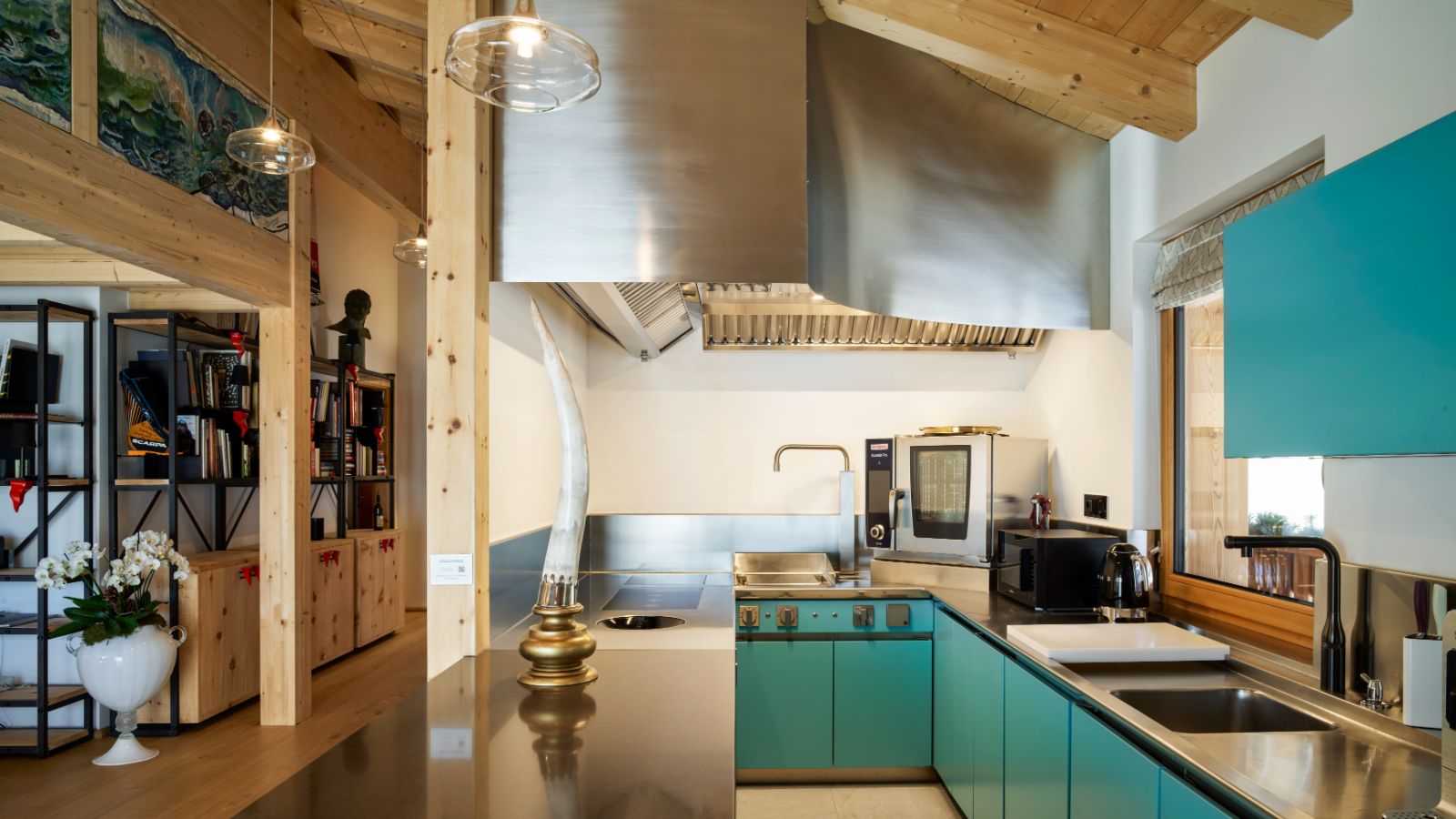 Luxury-ski-chalet-Cortina-Chalet-Serge-Oxford-Ski-Kitchen.jpg