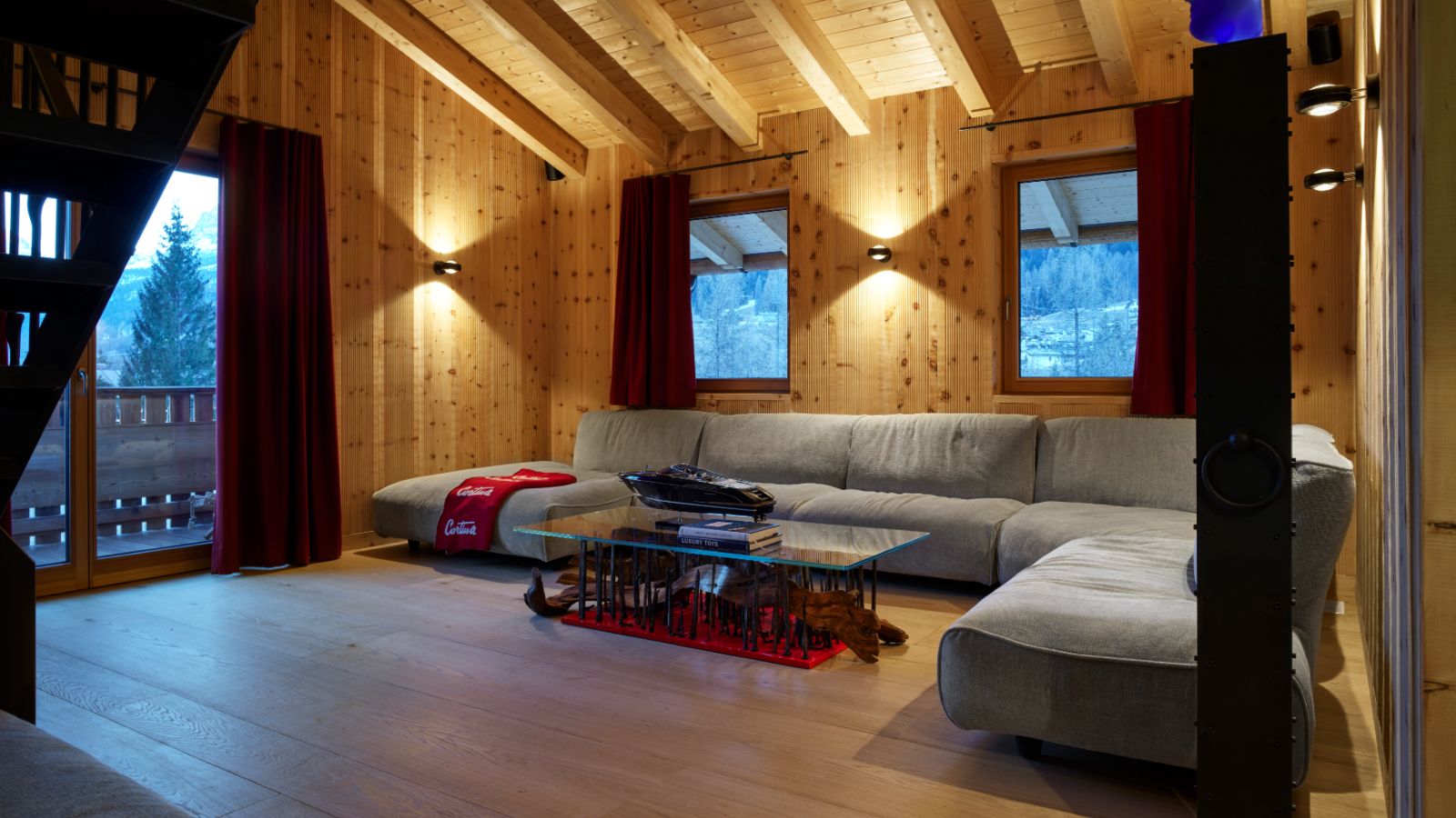 Luxury-ski-chalet-Cortina-Chalet-Serge-Oxford-Ski-Lounge.jpg