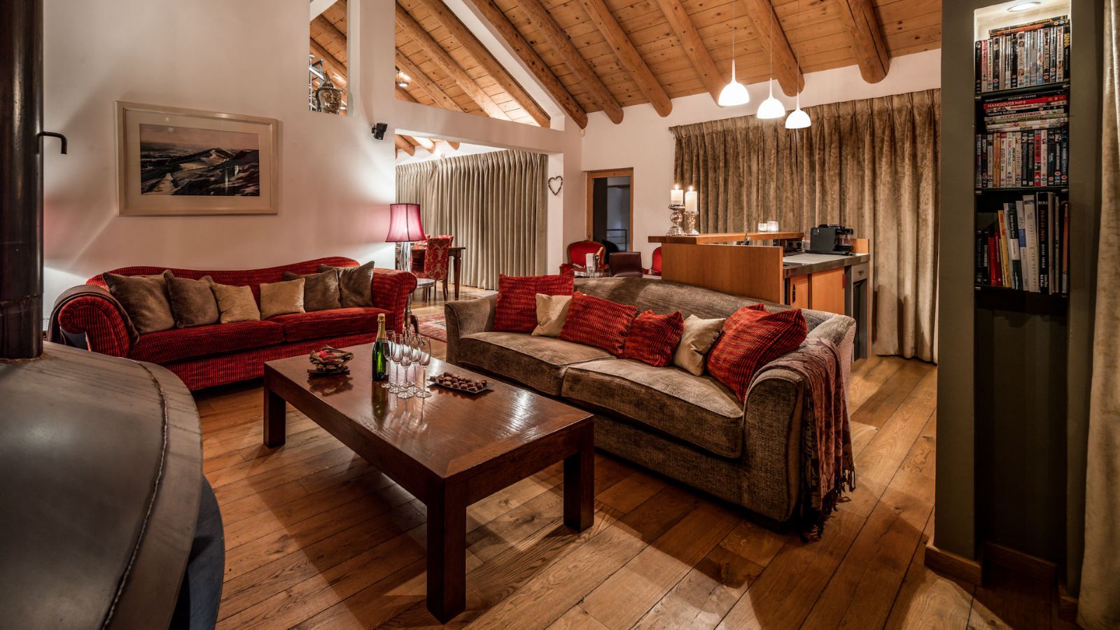 luxury-ski-chalet-meribel-arolla-oxfordski-sofa.jpg