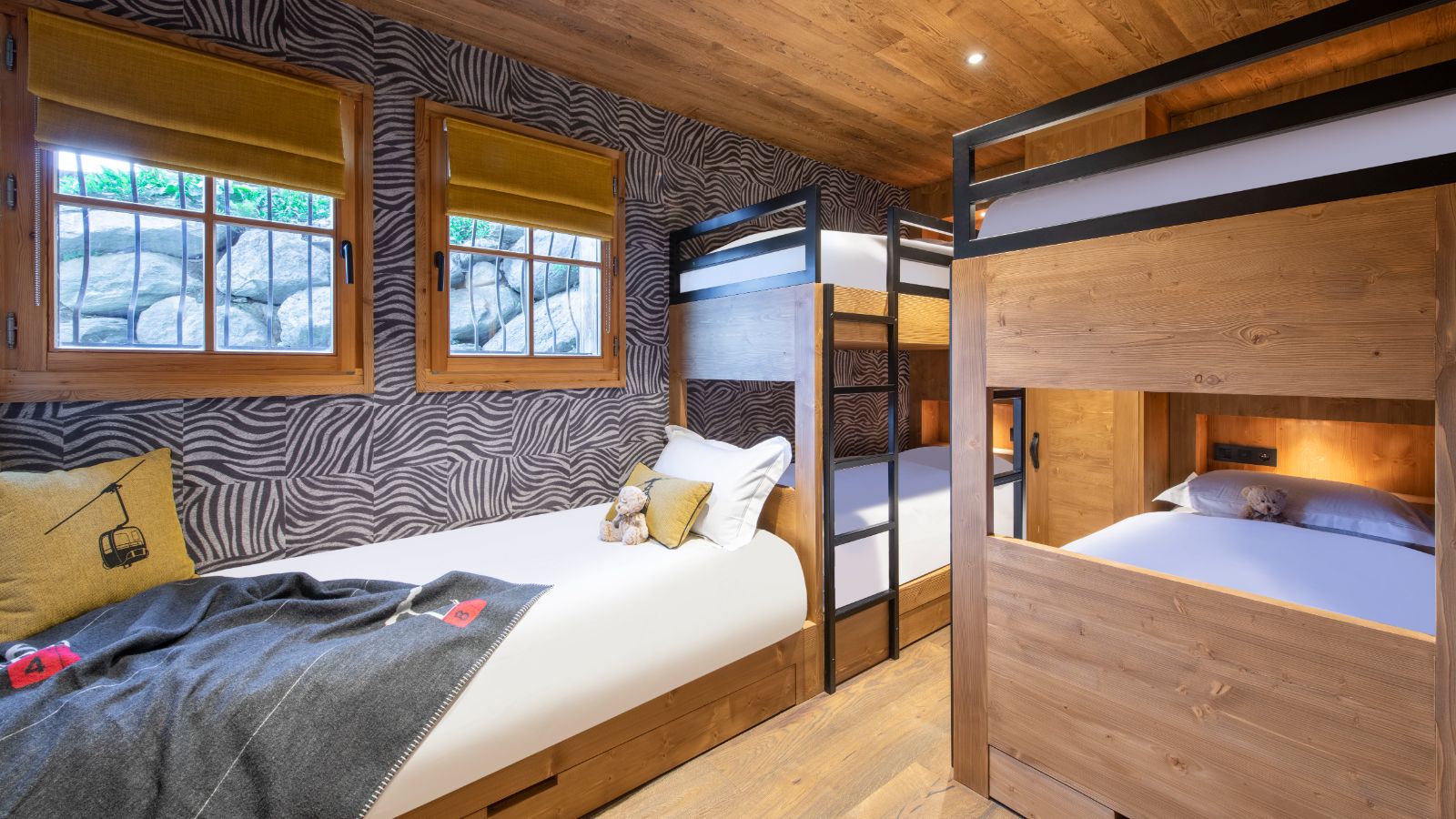 Luxury-Ski-Chalet-Megeve-Chalet-La-Connivence-Oxford-Ski-Bunkroom.jpg