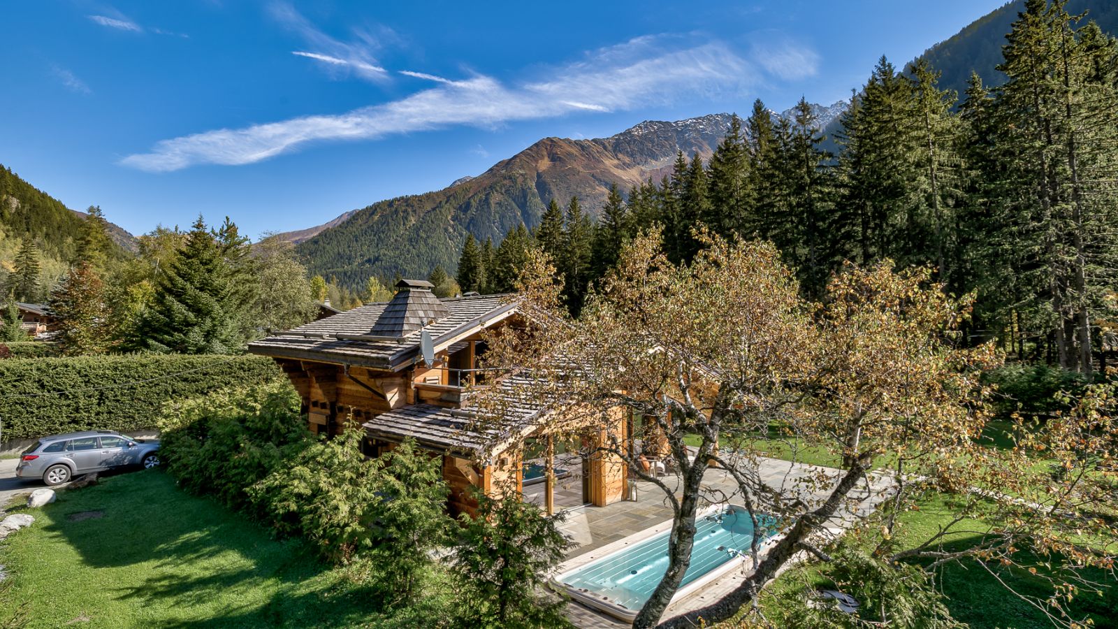 Luxury-Ski-Chalet-Chamonix-Chalet-Picoso-Oxford-Ski-Exterior (2).jpg