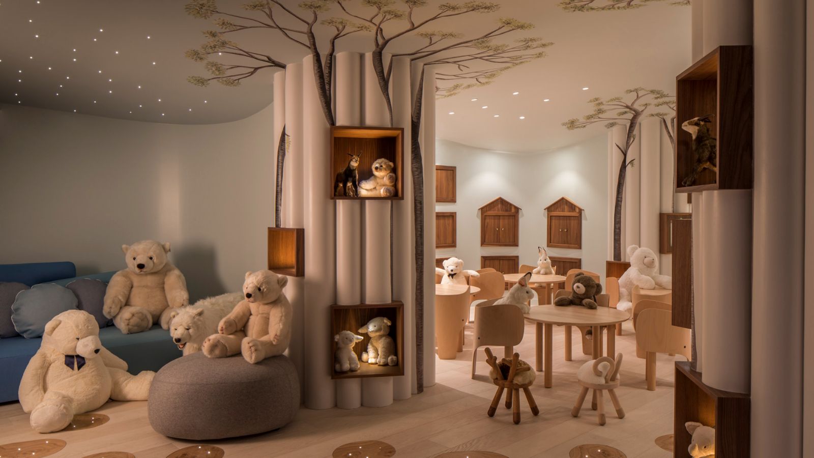 Luxury-Ski-Hotel-Megeve-Four-Seasons-Megeve-Childs-Room.jpg