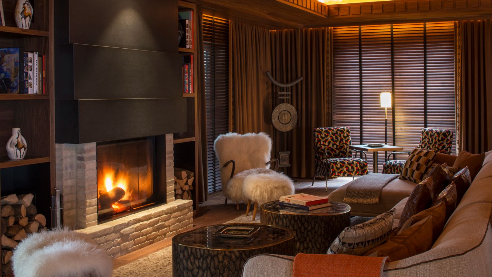 Luxury-Ski-Hotel-Megeve-Four-Seasons-Megeve-Lobby.jpg