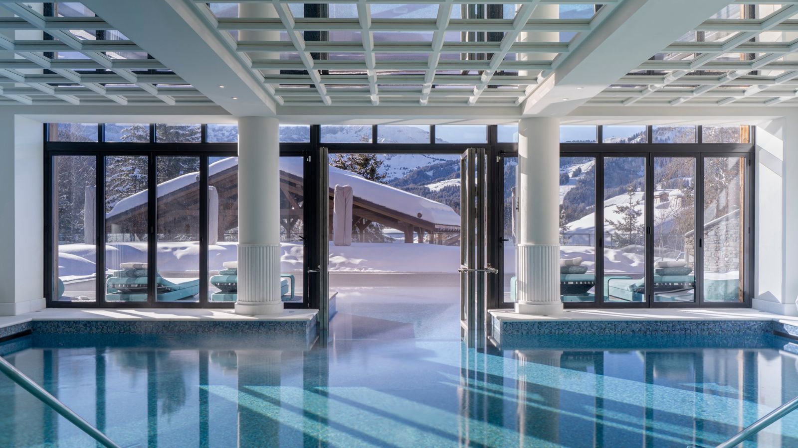 Luxury-Ski-Hotel-Megeve-Four-Seasons-Megeve-Spa.jpg