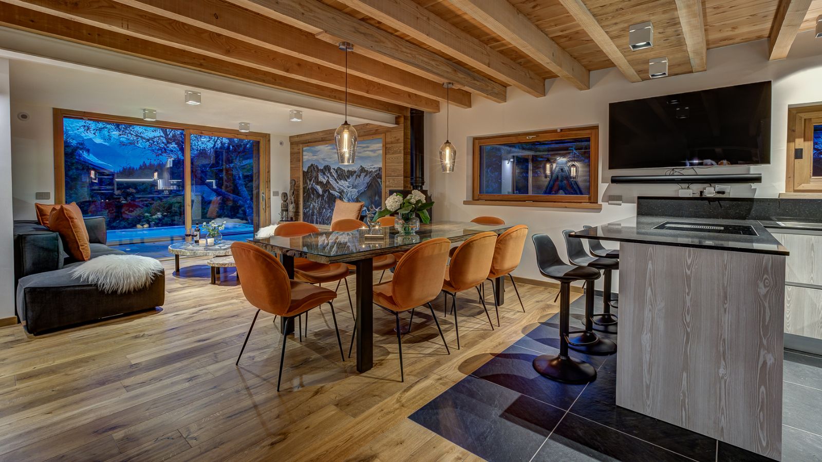 Luxury-Ski-Chalet-Chamonix-Chalet-Picoso-Oxford-Ski-Lounge (4).jpg