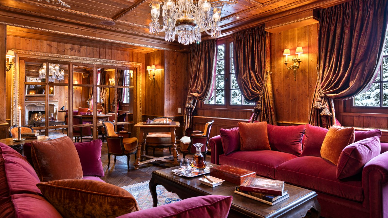 Luxury-Ski-Hotel-Courchevel-1850-Airelles-Oxford-Ski-Lounge.jpg