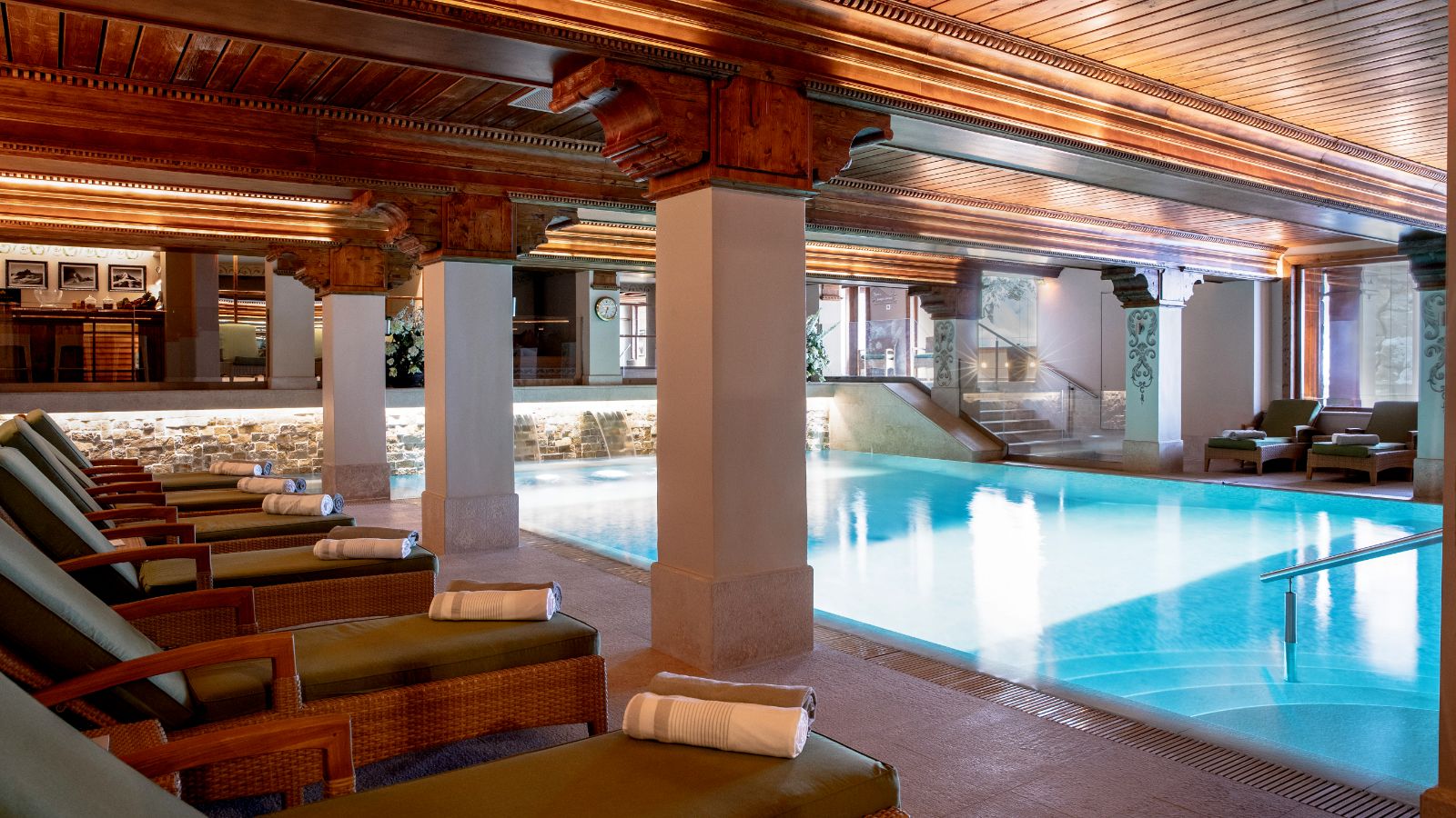 Luxury-Ski-Hotel-Courchevel-1850-Airelles-Oxford-Ski-Spa.jpg