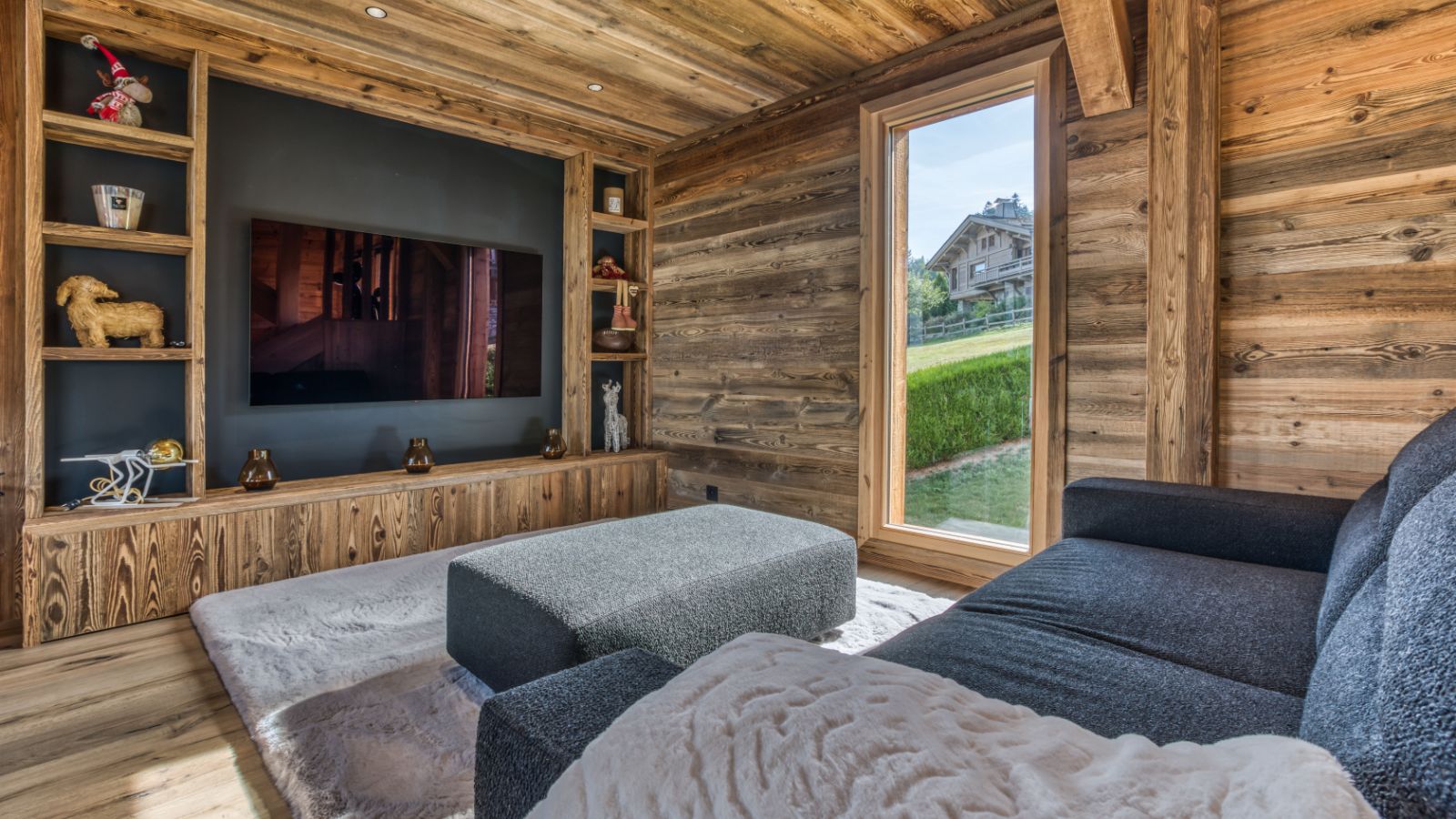 Luxury-Ski-Chalet-Megeve-Chalet-Pure-Oxford-Ski-TV-Room.jpg