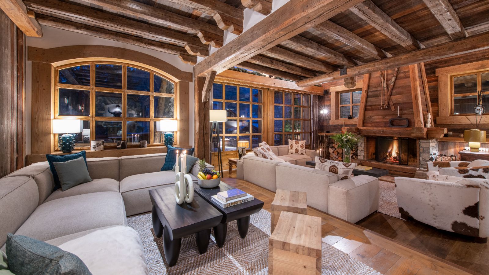 Luxury-Ski-Chalet-Val-d'Isere-Chalet-Yeti-Oxford-Ski-Lounge 2.jpg