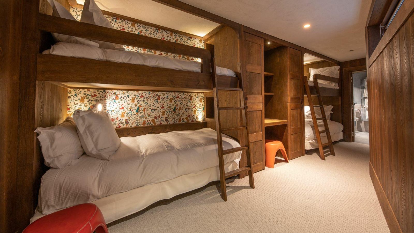 Luxury-Ski-Chalet-Val-d-Isere-Chalet-Ottawa-Oxford-Ski-Bunkroom.jpg