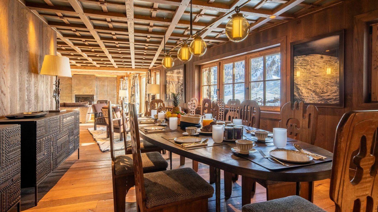 Luxury-Ski-Chalet-Val-d-Isere-Chalet-Ottawa-Oxford-Ski-Dining.jpg