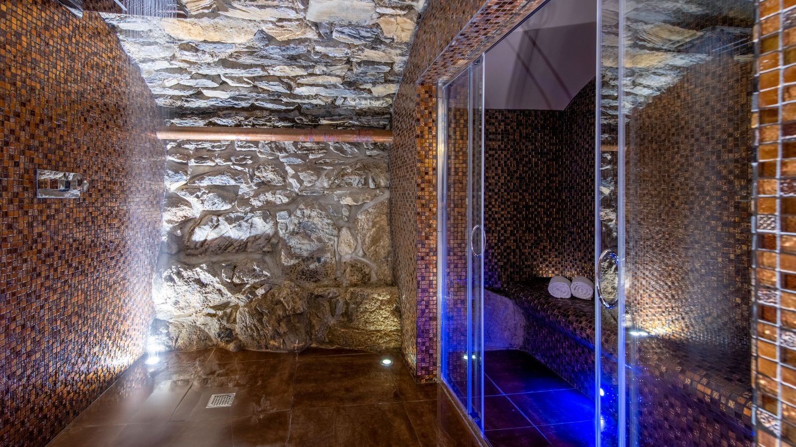 Luxury-Ski-Chalet-Morzine-Twenty-26-Oxford-Ski-Hammam.jpg
