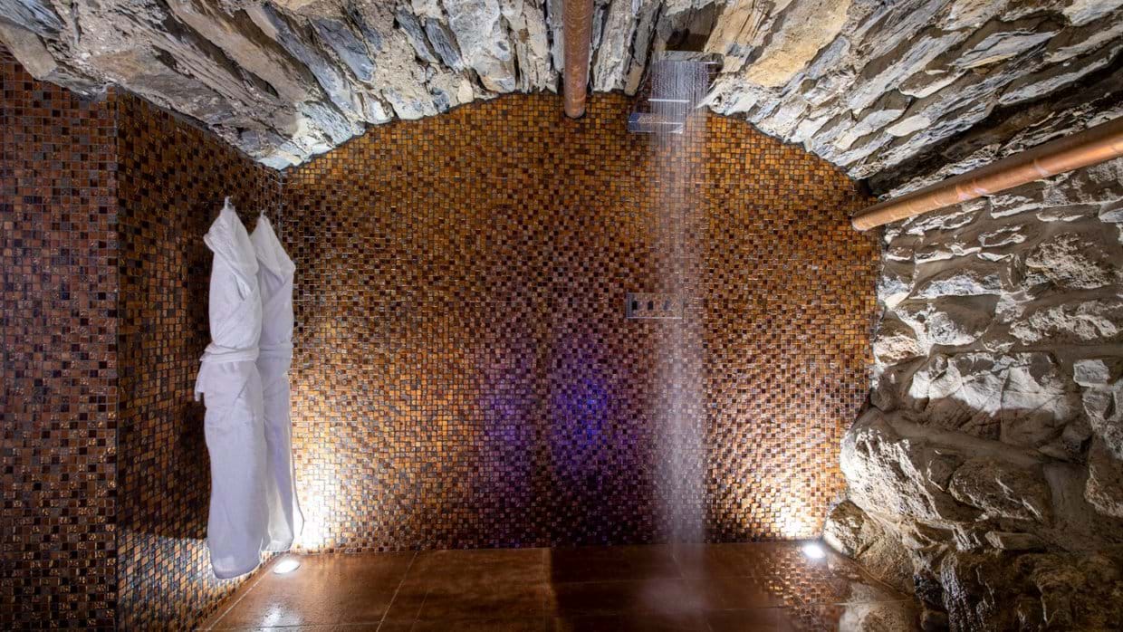Luxury-Ski-Chalet-Morzine-Twenty-26-Oxford-Ski-Sauna.jpg
