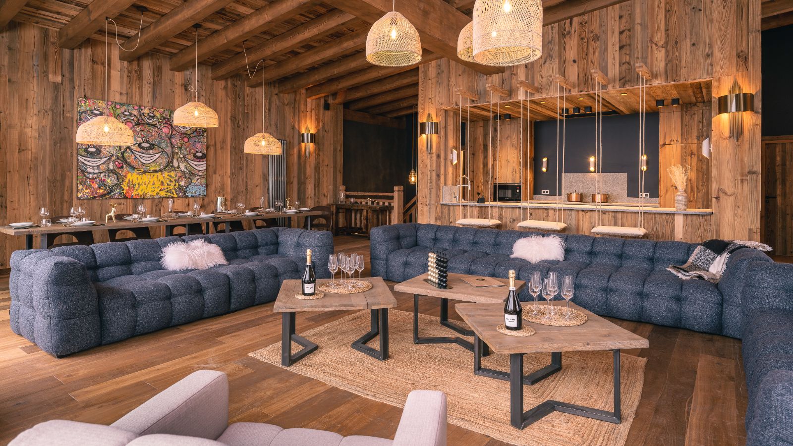 Luxury-Ski-Chalet-Meribel-La-Chalet-Des-Amis-Oxford-Ski-Lounge (2).jpg