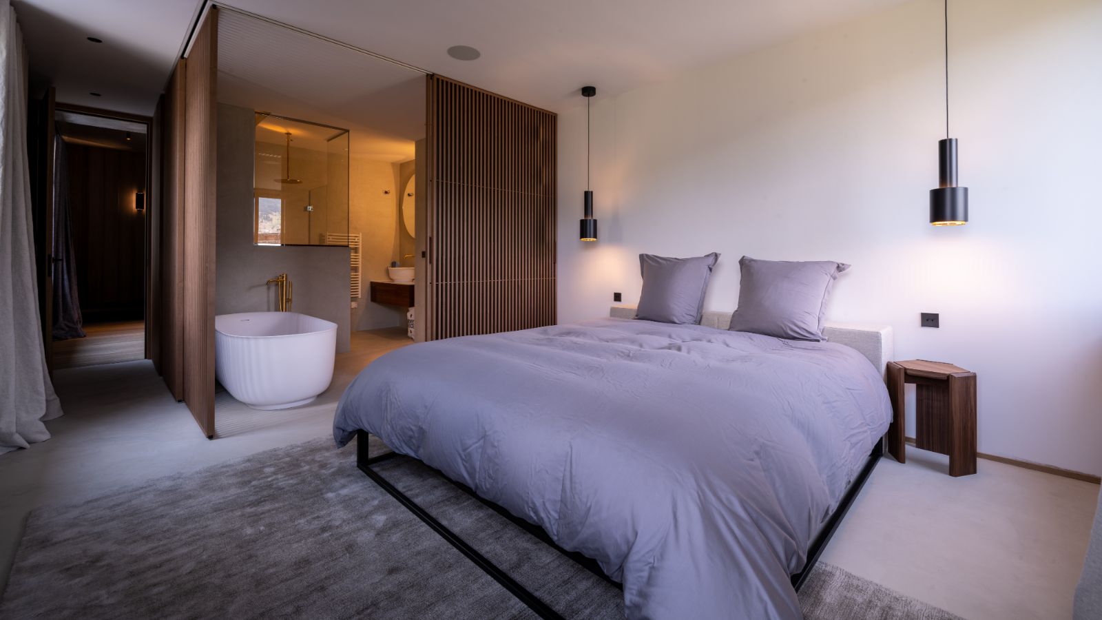 Luxury-Ski-Chalet-Courchevel-Le-Praz-Chalet-Celeste-Oxford-Ski-Bedroom 2.jpg