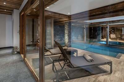 Chalet Pure White Crystal