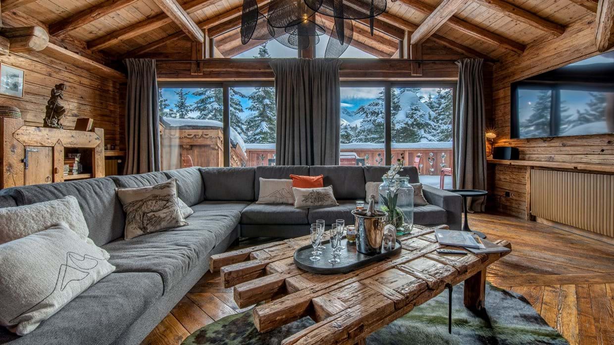 Luxury-Ski-Chalet-Courchevel-Chalet-Alaska-Oxford-Ski-Lounge.jpg