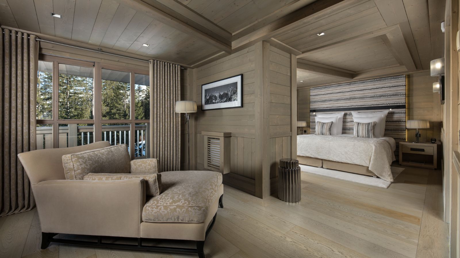 luxury_ski_chalet_hidden_peak_courchevel_1850_oxford_ski_bedroom2.jpg