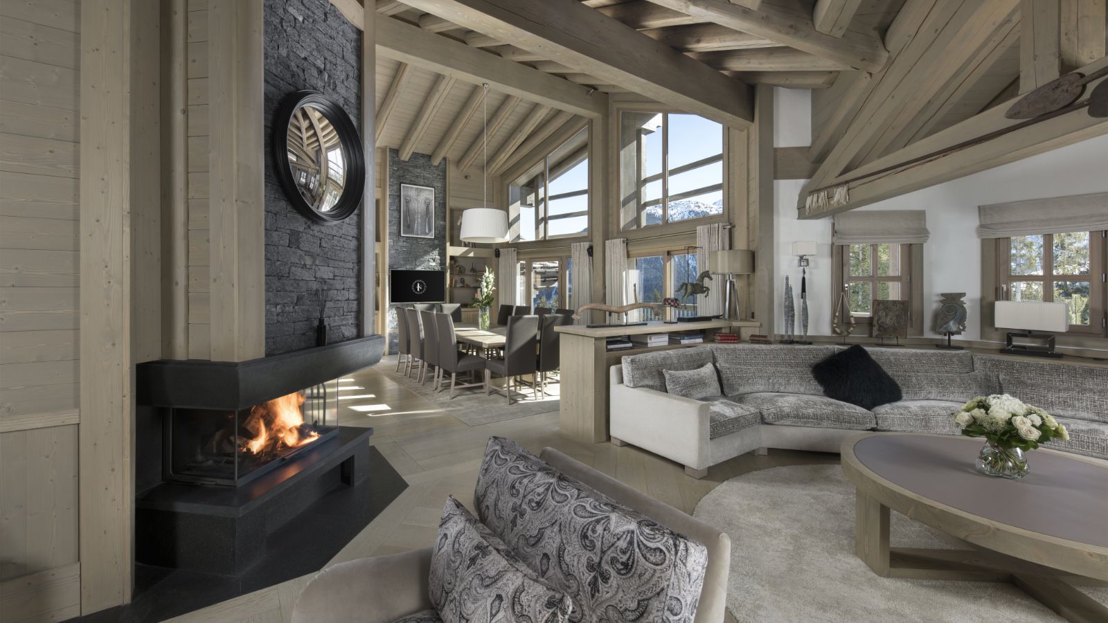 luxury_ski_chalet_hidden_peak_courchevel_1850_oxford_ski_living_area1.jpg