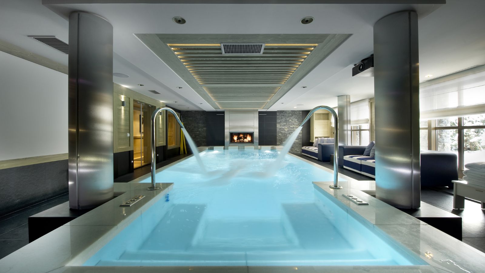 luxury_ski_chalet_hidden_peak_courchevel_1850_oxford_ski_pool.jpg