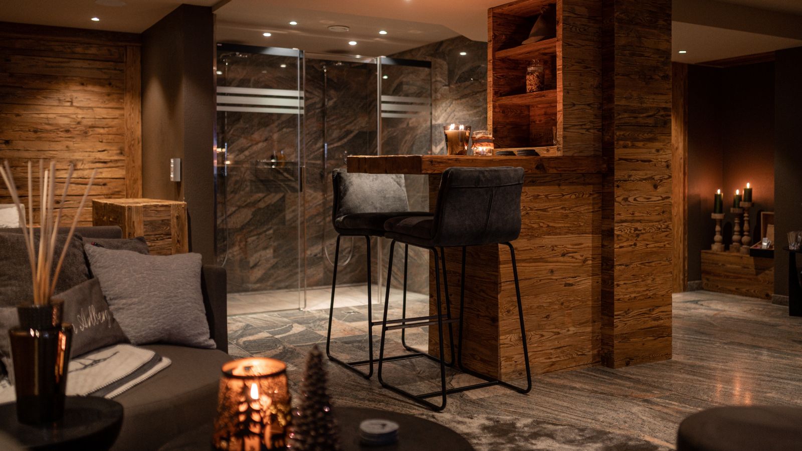 Luxury-Ski-Chalet-Lech-The-Falcon-Oxford-Ski-Spa.jpg