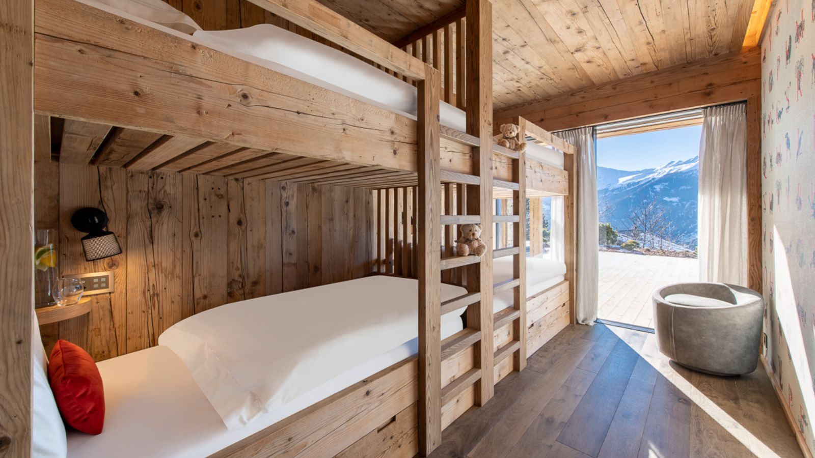 Luxury-Ski-Chalet-Verbier-Chalet-Foulon-Oxford-Ski-Bunkroom.jpg