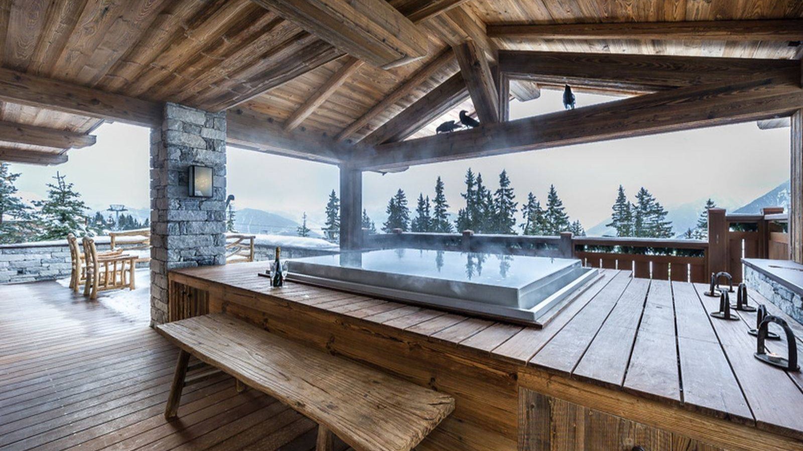 luxury-ski-chalet-courchevel-1850-bastidons-oxford-ski-company (19).jpg