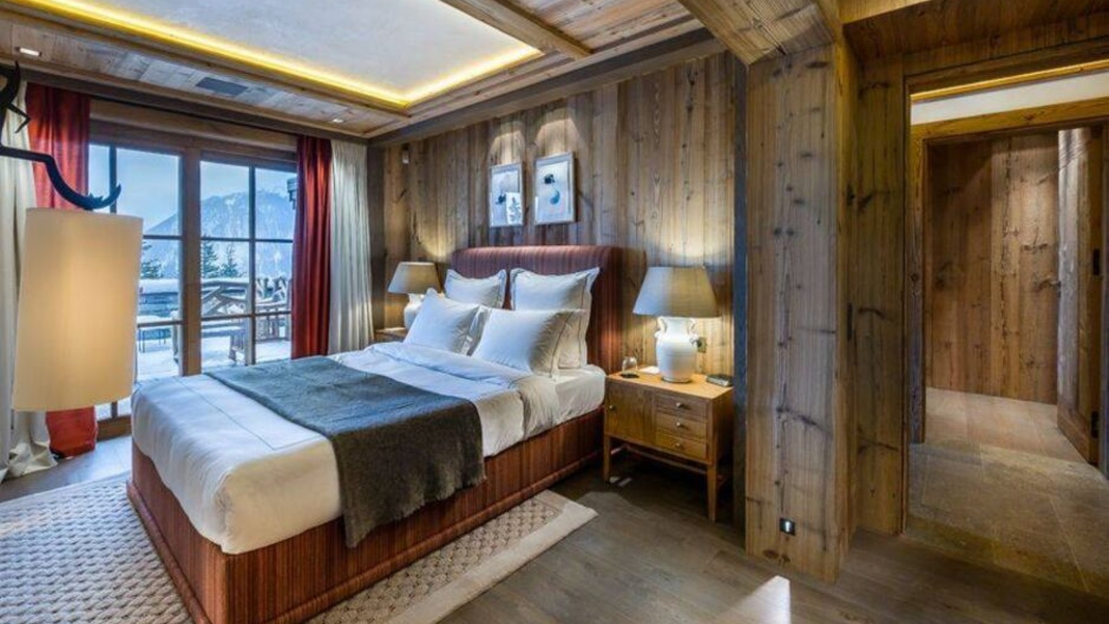 luxury-ski-chalet-courchevel-1850-bastidons-oxford-ski-company (30).jpg