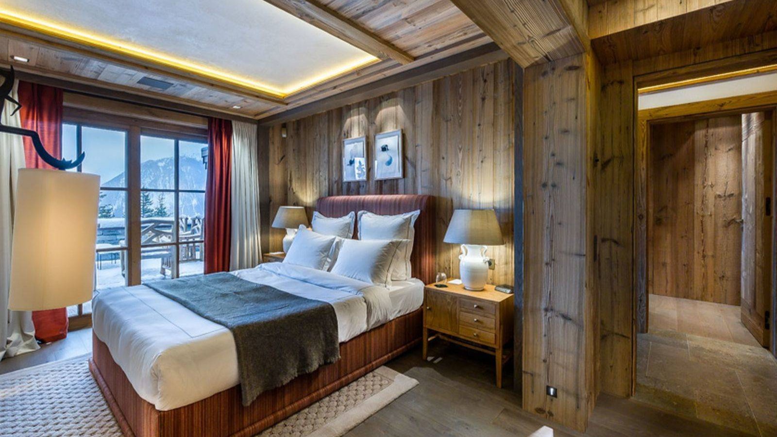 luxury-ski-chalet-courchevel-1850-bastidons-oxford-ski-company (7).jpg